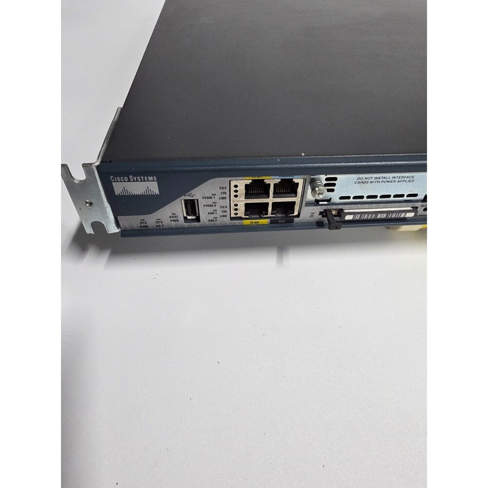 Cisco 2801 Integrated Services Router 2-Port Fast Ethernet Rackmount - Picture 5 of 7